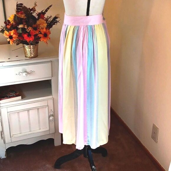 VIntage Ilyza Pastel Striped Skirt - Picture 4 of 8